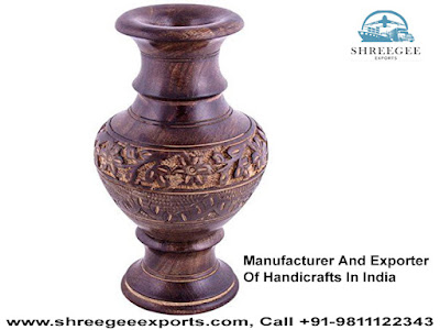 Manufacturer And Exporter Of Handicrafts in India