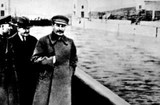 Stalin+sin+Yezhov+borrado