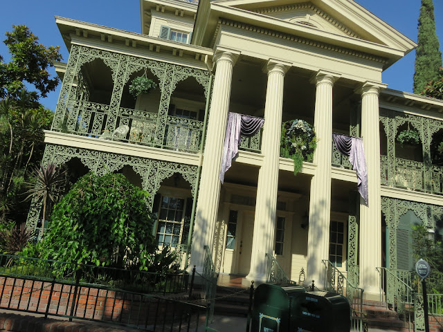 Haunted Mansion Disneyland Outside Queue Line New Orleans Square