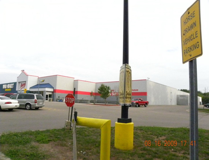 Amish Parking at Wal Mart (3)_2886 for online use