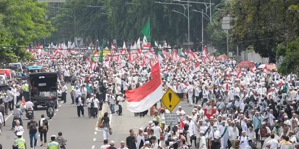  Kalau ada yang bilang demo harus pakai ijin DEMO Adalah HAK RAKYAT