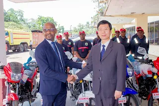 La Chine fait don de matériel informatique et de motocyclettes à la DGSC