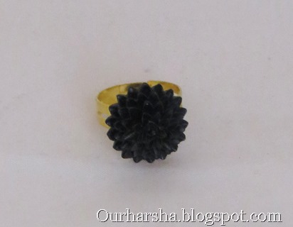 Black Dahlia Resin Cabochon Ring  (2)