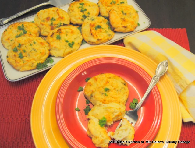 March Food and Recipe Basket at Miz Helen's Country Cottage