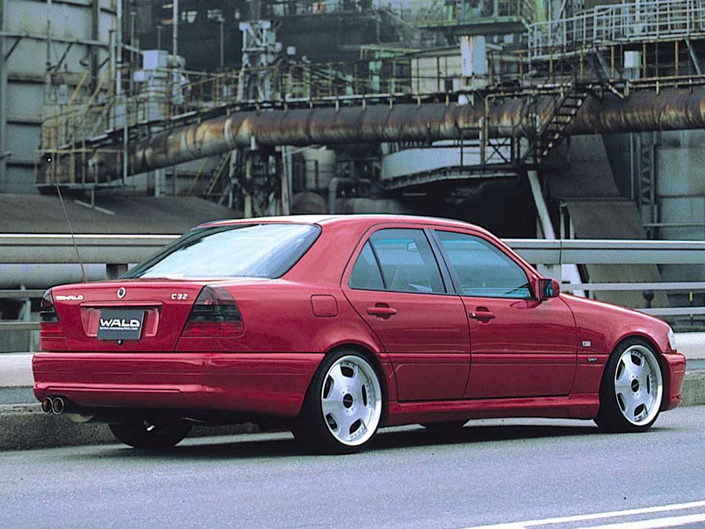 Mercedes-Benz W202 C32 AMG