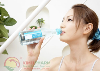 Uống nhiều nước giúp điều trị viêm phế quản