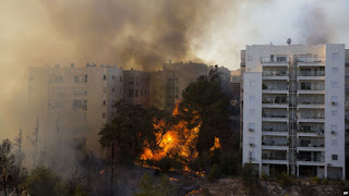 Israel terkena musibah kebakaran Hebat Palestina Tawarkan Bantuan guna padamkan Api - Commando