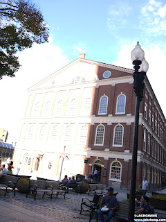 探索波士頓的自由之路：Faneuil Hall Visitor Center的著名景點