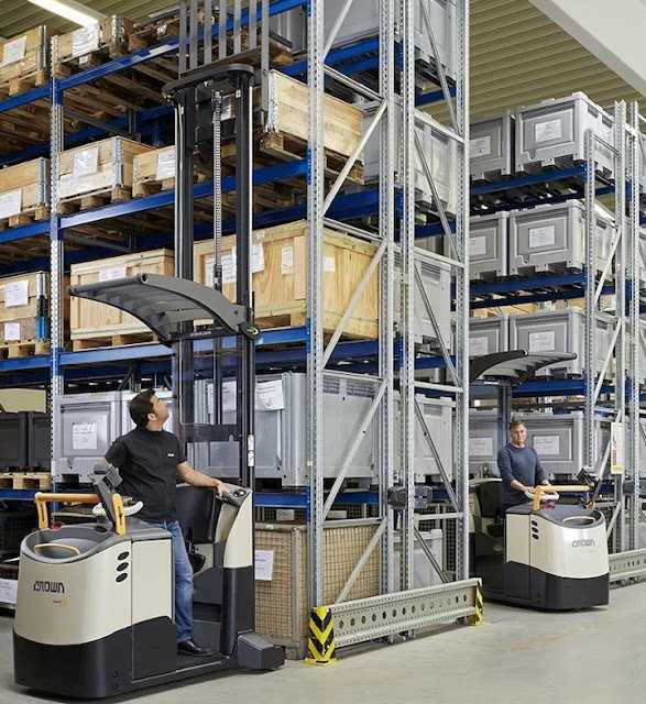 Skilled Operators Help Maintain Warehouse Performance
