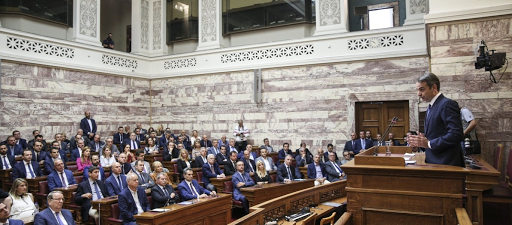 ΓΙΑ ΤΙΣ ΒΟΥΛΕΥΤΙΚΕΣ ΤΟΥΣ ΚΑΡΕΚΛΕΣ  ΠΑΓΩΣΑΝ ΤΑ ΜΝΗΜΟΝΙΑ  ΜΕ ΤΑ ΣΚΟΠΙΑ