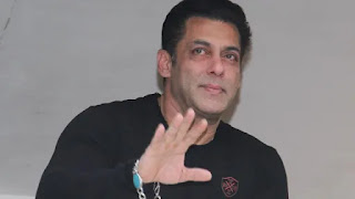 akshay-movie-will-make-more-business-salman-khan