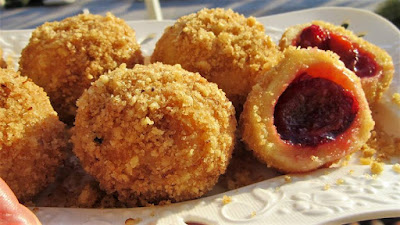 Knedle od sira sa šljivama / Cheese dumplings with plums