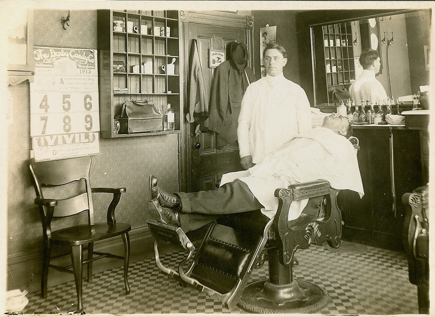 33 Rare Vintage  Photographs Captured Barber  Shops From 