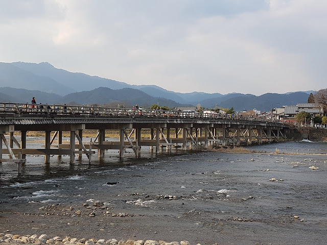 kyoto arashiyama togetsukyo bridge