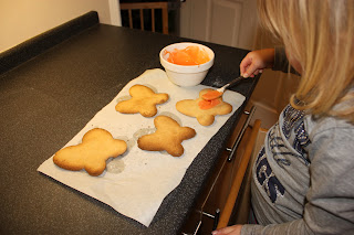 icing butterfly biscuits