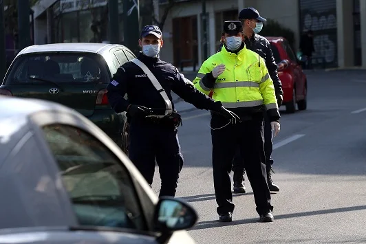 50 παραβάσεις για άσκοπες μετακινήσεις στην περιφέρεια Πελοποννήσου