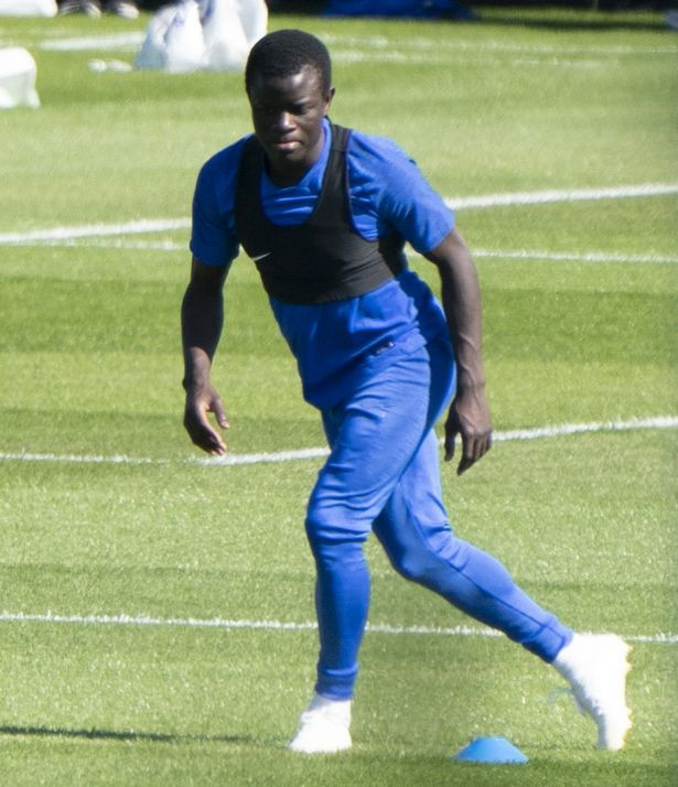 Chelsea’s N’Golo Kante shocks fans as he rocks new hairstyle on training return (Photos).