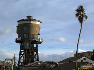 Water Towers Transformed   into Houses Seen On www.coolpicturegallery.us