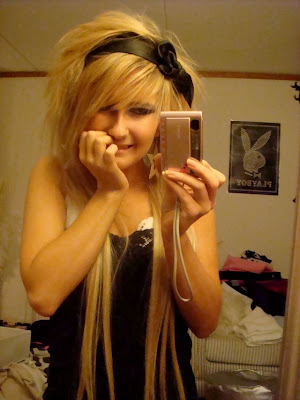 Emo Hair Styles With Image Emo Girls Hairstyle With Long Blond Emo Hair Picture 9