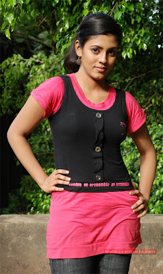 Padagasalai Movie Actress Stills Photo Gallery