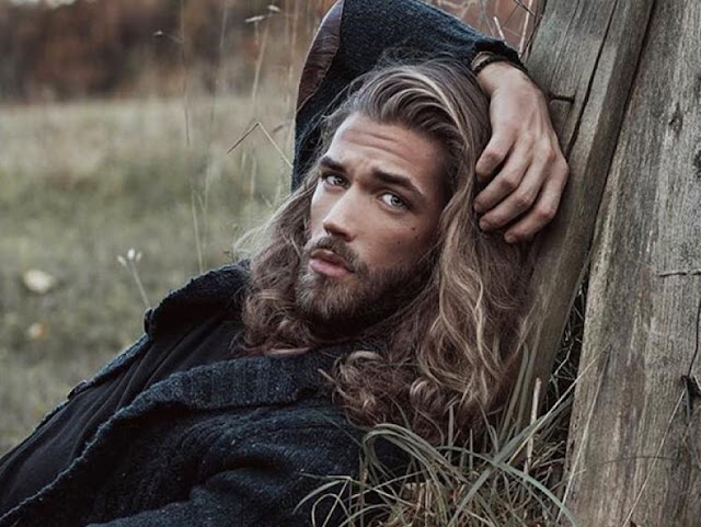 Archel Hale = Ben Dahlhaus