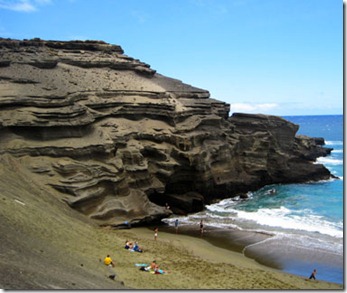 201202-w-unusual-beaches-papakolea