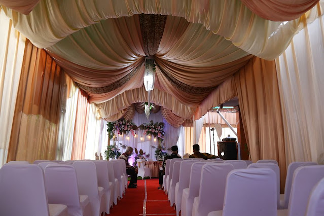 Dekorasi tenda dan pelaminan backdrop acara pernikahan bekasi