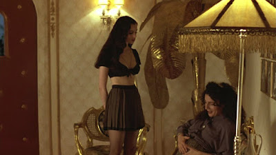 Exotica 1994 Movie Image 3