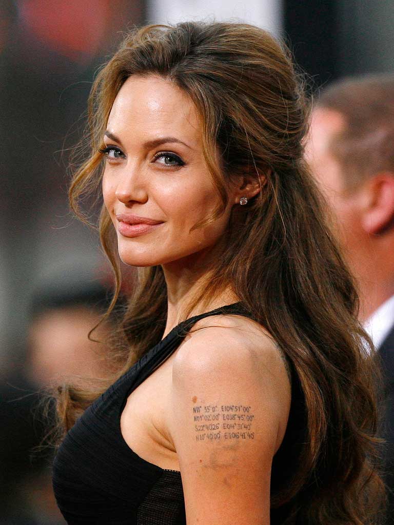 Angelina Jolie No Clothes