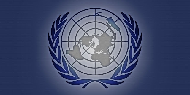 Logo de la ONU y Derecho Internacional