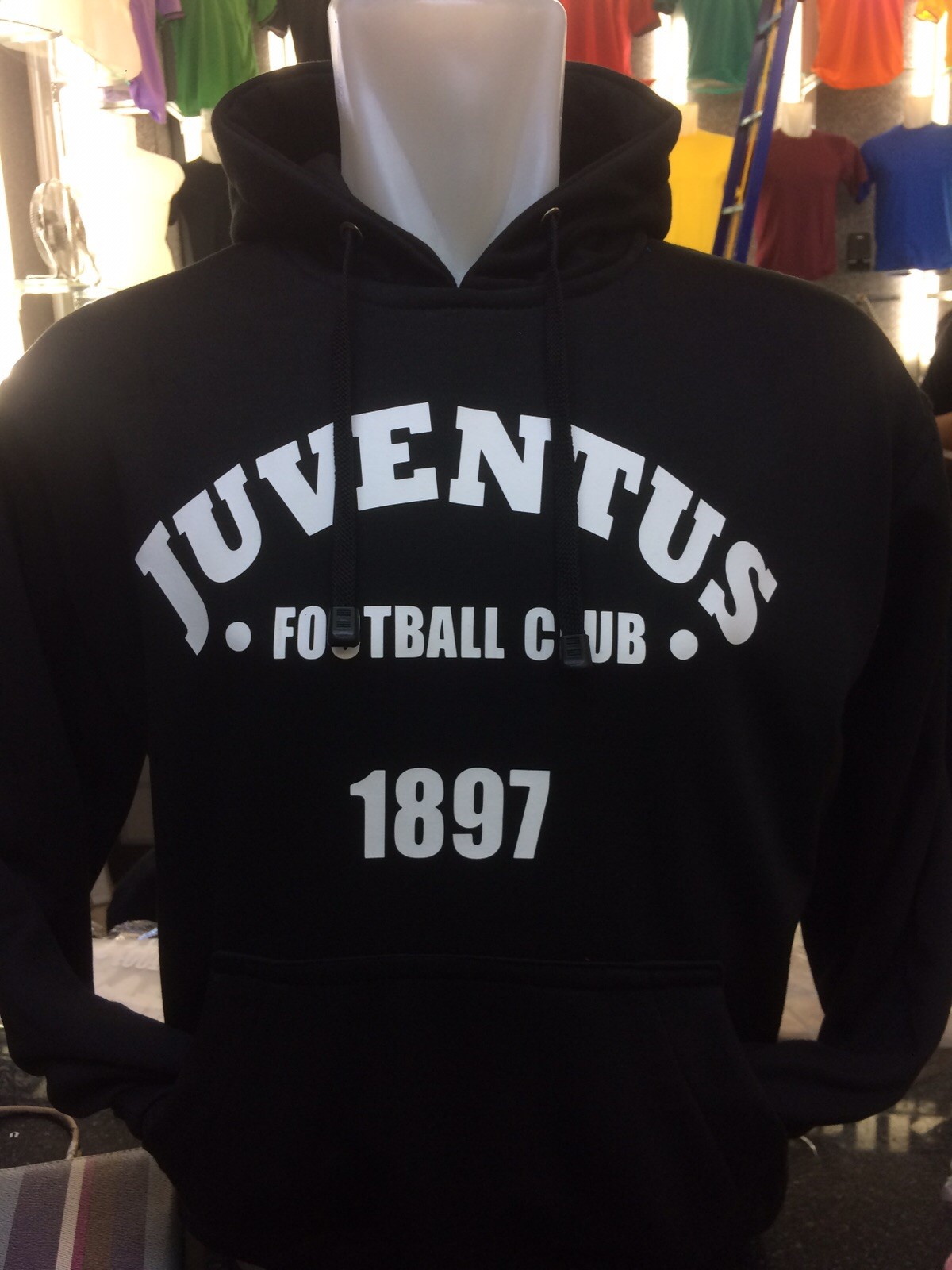 Jual Jaket Juventus Tahun 1897 Warna Hitam Enkosa Sport