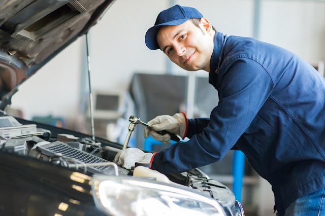 Auto Mechanic