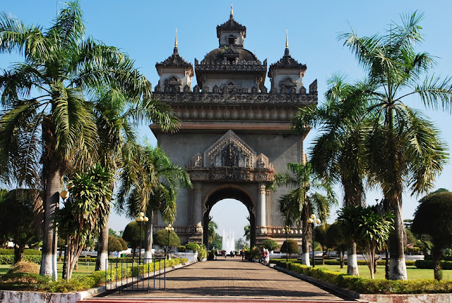 patuxai-triumphal-arches