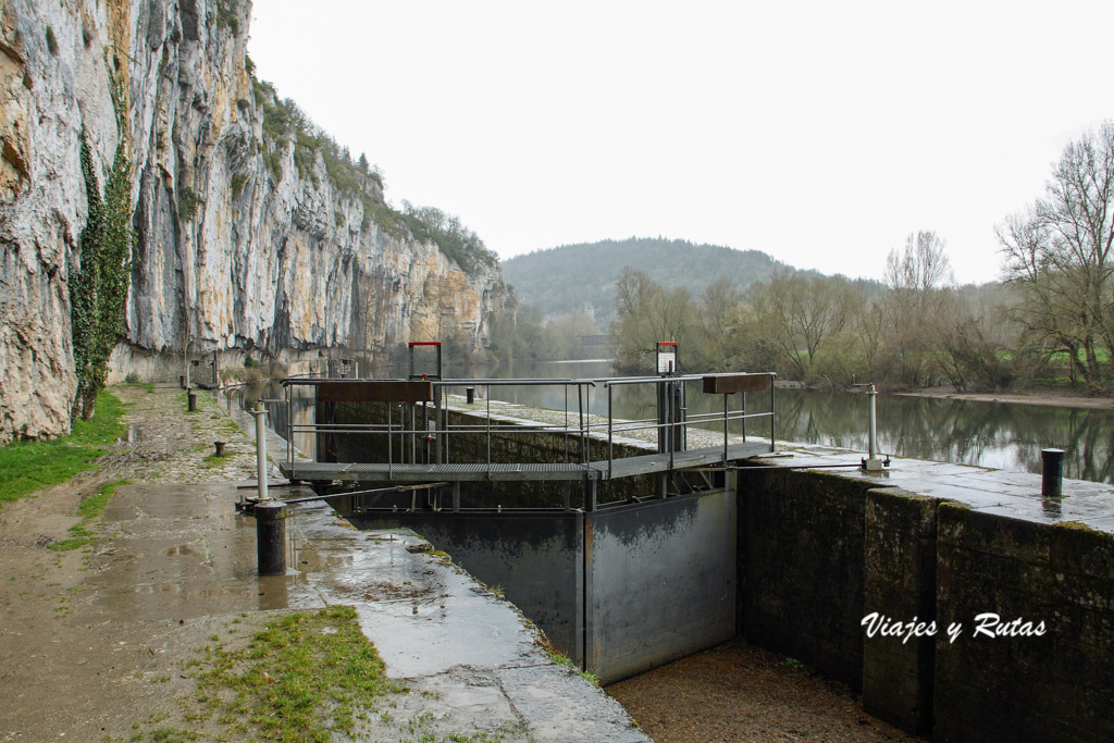 Dársena del Chemin de halage de Bouziès