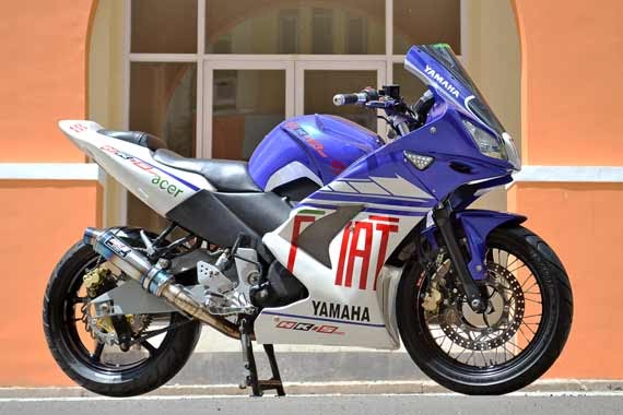 Modifikasi Yamaha Byson pake Fairing Motor  Sport Foto 