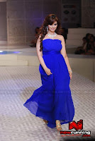 Ayesha Takia walks in wearing blue hot outfit for Maheep Kapoor