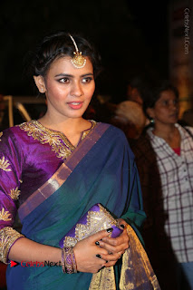 Actress Hebha Patel Stills in Green Silk Saree at Gemini TV Puraskaralu 2016 Event  0053.JPG