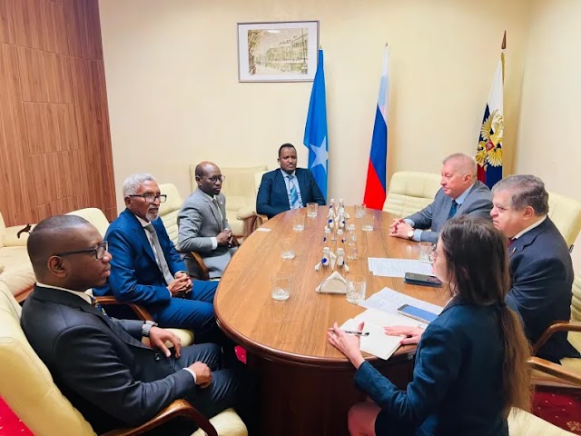 Gudoomiye Cabdi Xaashi & wafdi la socda oo gaaray Moscow