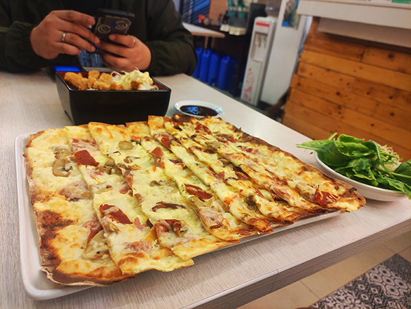 pizza roll (Tenichi special)