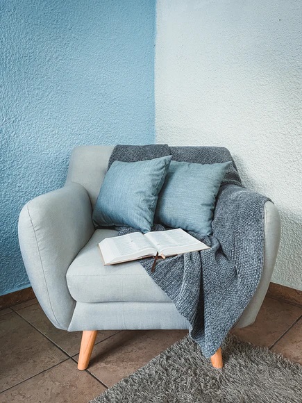 sofa biru donker terbaru
