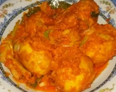 Telur bumbu balado