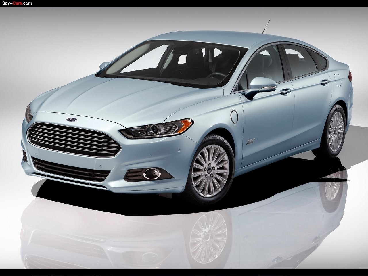 Ford Fusion Energi Spy Photos