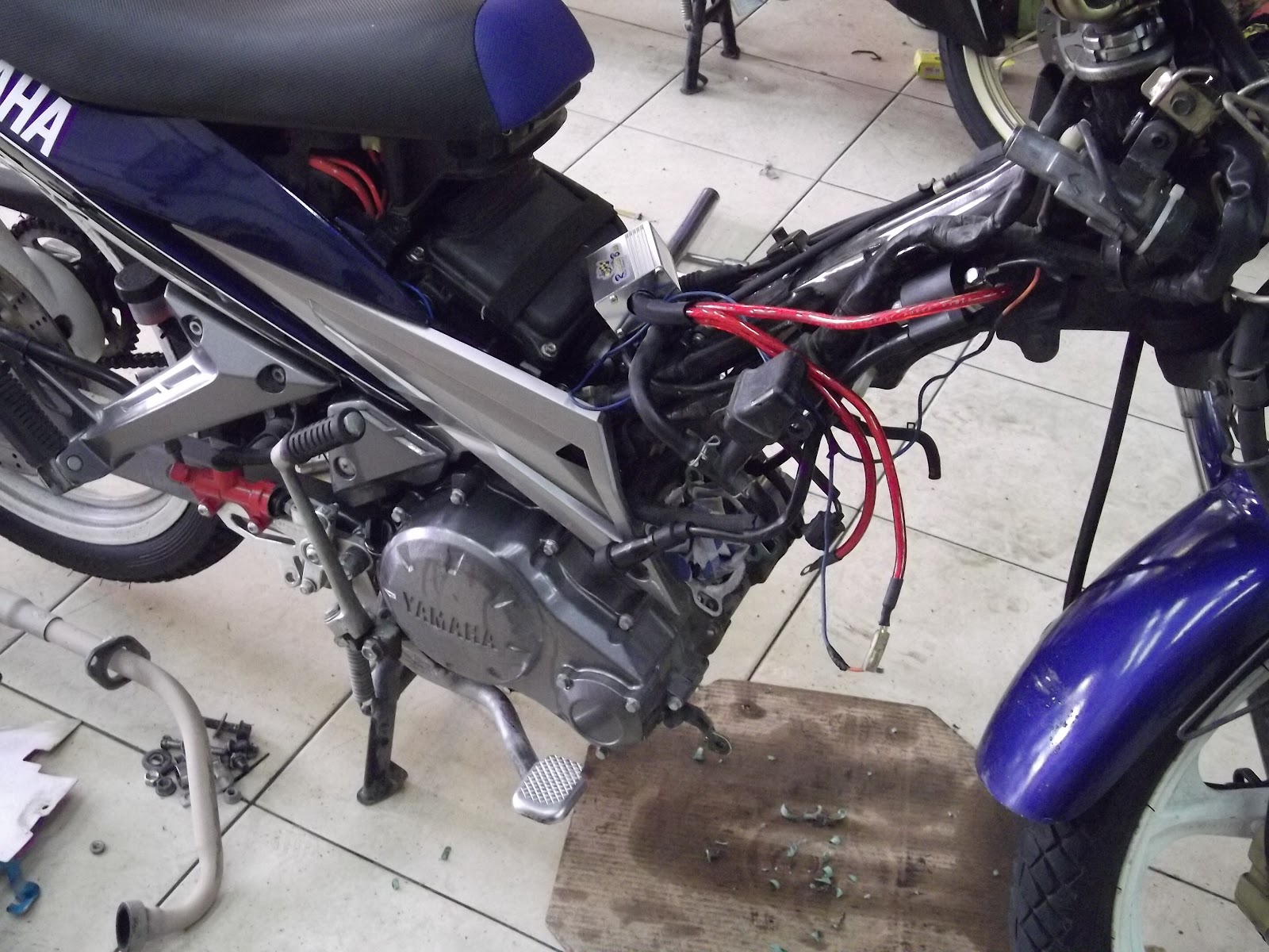 APIEY Baik Buruk Motosikal Yamaha 135 LC