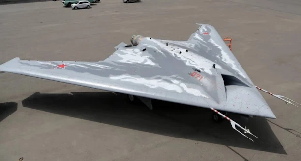 Okhotnik-B, Combat Drone That Will Operate With the Su-57 in the Future, Capable of Carrying 2 Tons of Ammunition