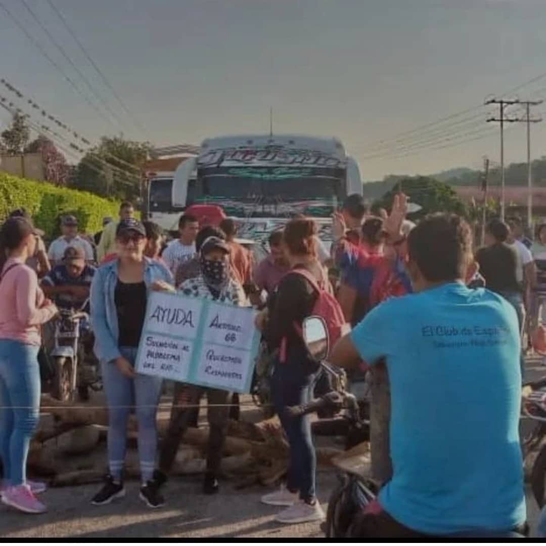 Comunidades de Tucaní tomaron carretera panamericana pidiendo maquinaria para canalizar el rio