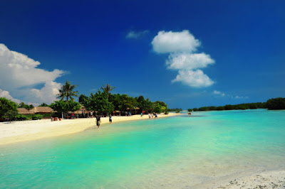 Menikmati Keindahan Obyek Wisata Pulau Pari di Kepulaun Seribu Menikmati Keindahan Obyek Wisata Pulau Pari di Kepulaun Seribu