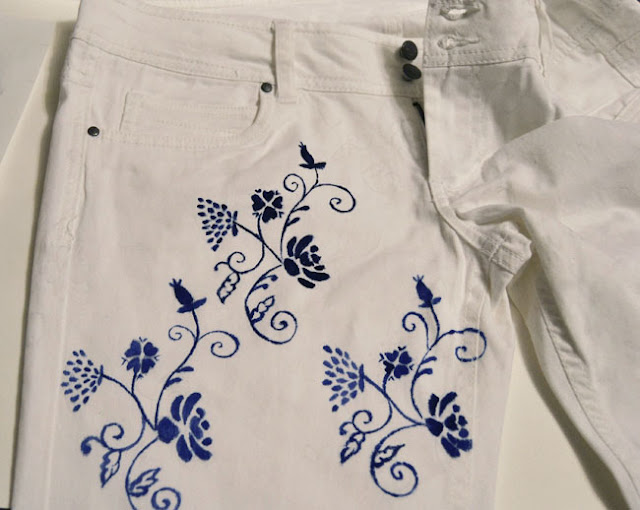 MY DIY, diy, do it yourself, trousers diy, painted jeans,porcelain,blue porcelain,china blue,english pottery, fashion DIY, fabric paint