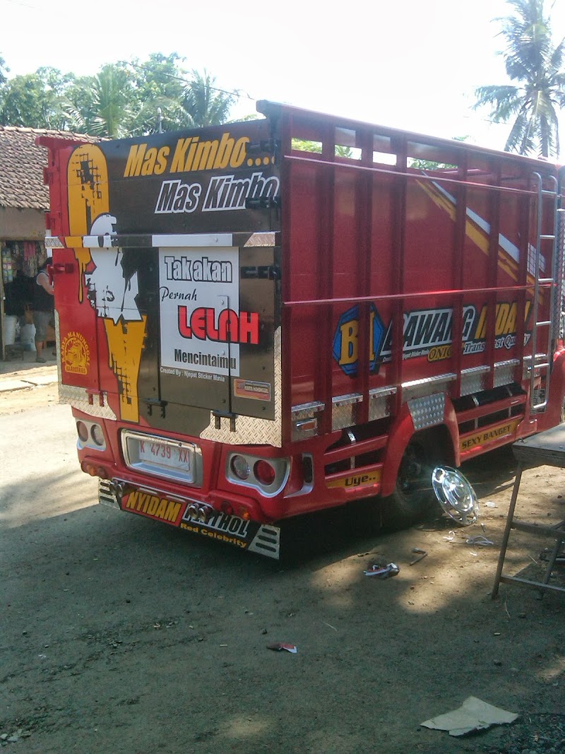 Top Ide Truk Engkel Full Variasi