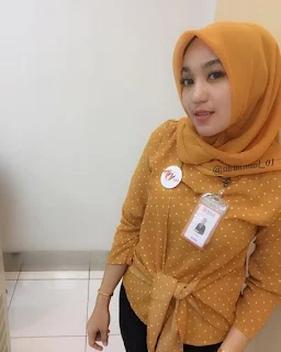 Koleksi Foto Teller Bank BNI pakek Jilbab Cantik Terbaru #2