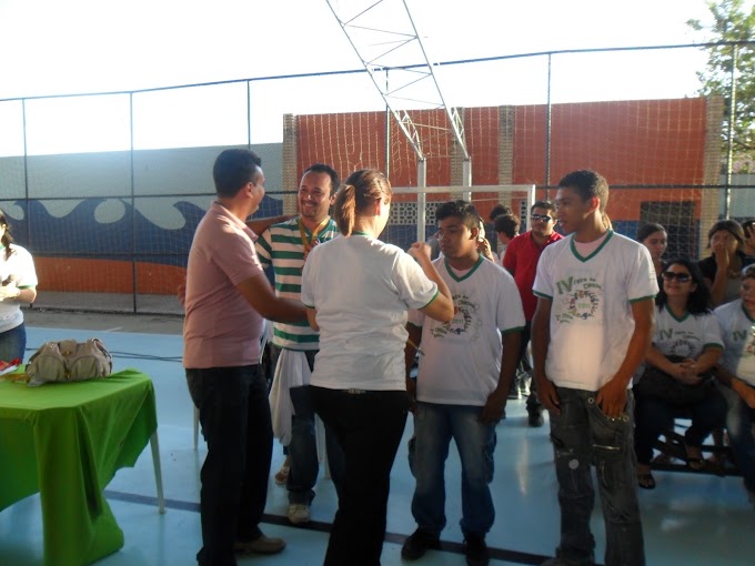 ESCOLA MURILO SERPA: 1º LUGAR NA IV FEIRA REGIONAL DE CIÊNCIAS E CULTURA COM O PROJETO SENSIBILIDADE TECNOLÓGICA VISUAL, CATEGORIA TECNOLOGIA PROFISSIONAL.